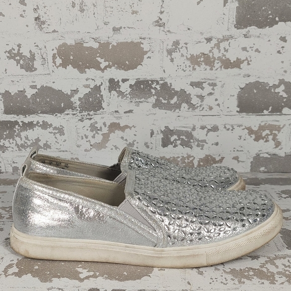 Carlos by Carlos Santana Sutton Silver Slip On Sneakers O599 - Picture 2 of 8